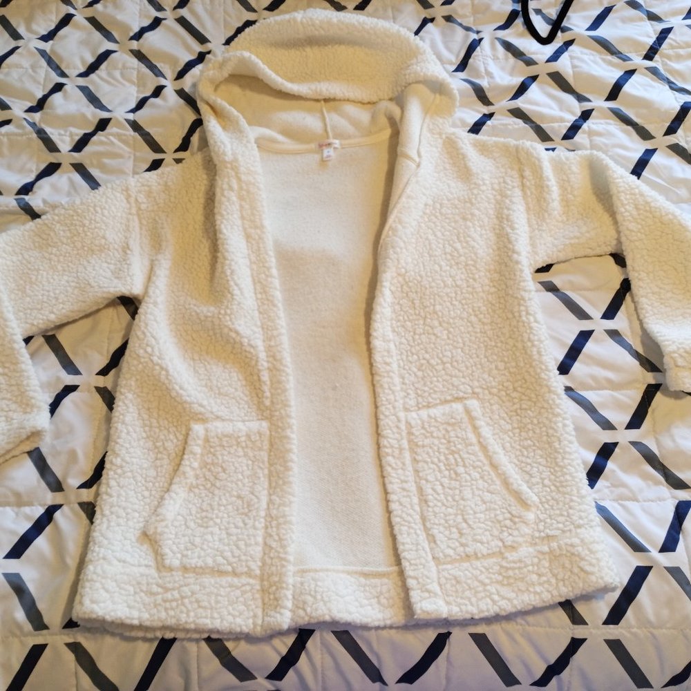 Flirtitude Active White Fuzzy Jacket